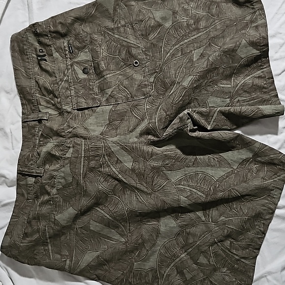 Hurley phantom shorts ,34, green tan - Picture 5 of 6